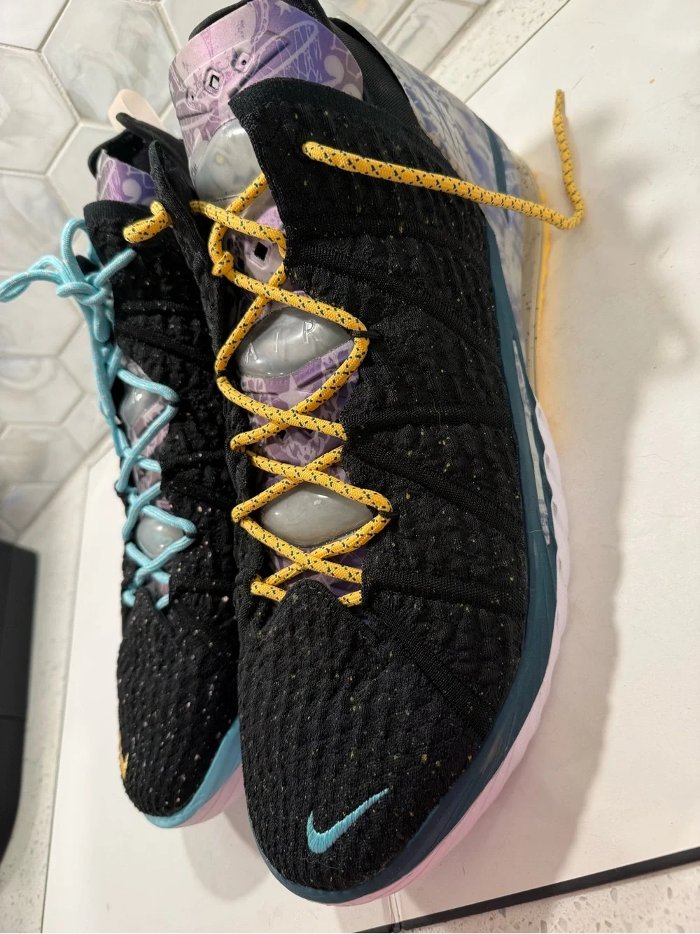 Nike LeBron 18 Reflections Sneakers Sz 16 Mismatched Design NEW